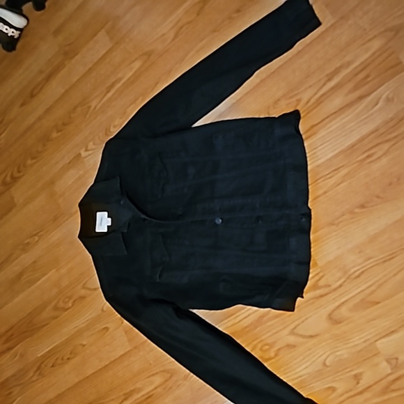 Jackets - Picture 6 of 9